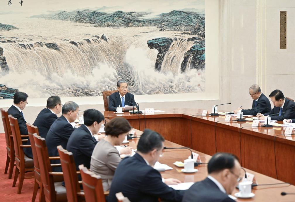 十四届全国人大三次会议主席团常务主席第一次会议举行 赵乐际主持